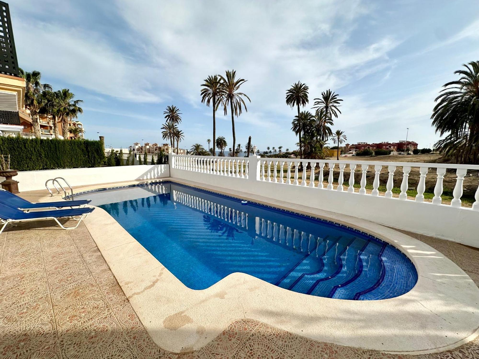 A 5 Minutos De La Playa Con Piscina Privada *